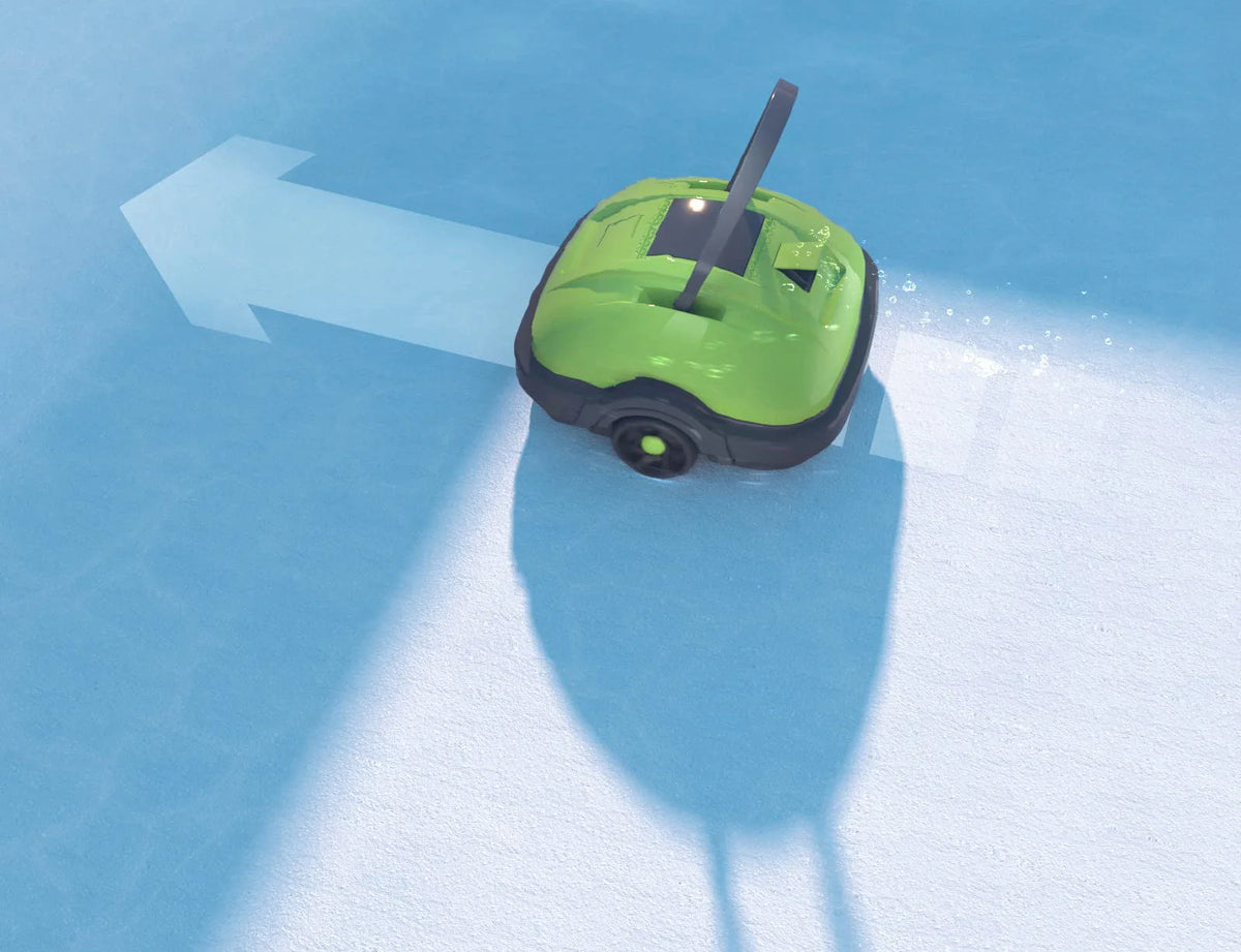 Cordless Swimming Pool Cleaning Robot, Green - 60 Minute Runtime