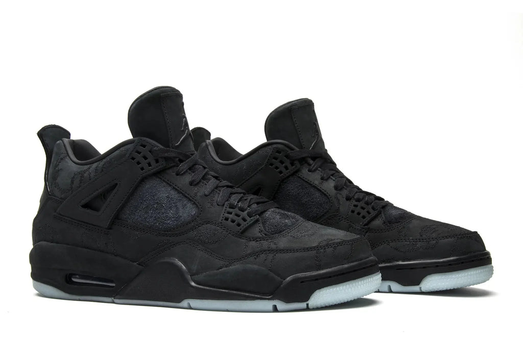KAWS x Jordan 4 Retro Black - 930155 001