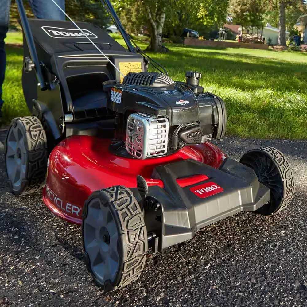 Toro 21 in Recycler 140cc Self-Propelled Gas RWD Walk Behind Lawn Mower With Bagger - 21321