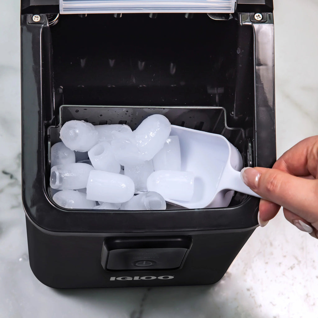 Igloo Self-Cleaning Countertop Ice Maker, 26 lbs. Per Day, 8 Pieces Every 7-8 Minutes, Aqua