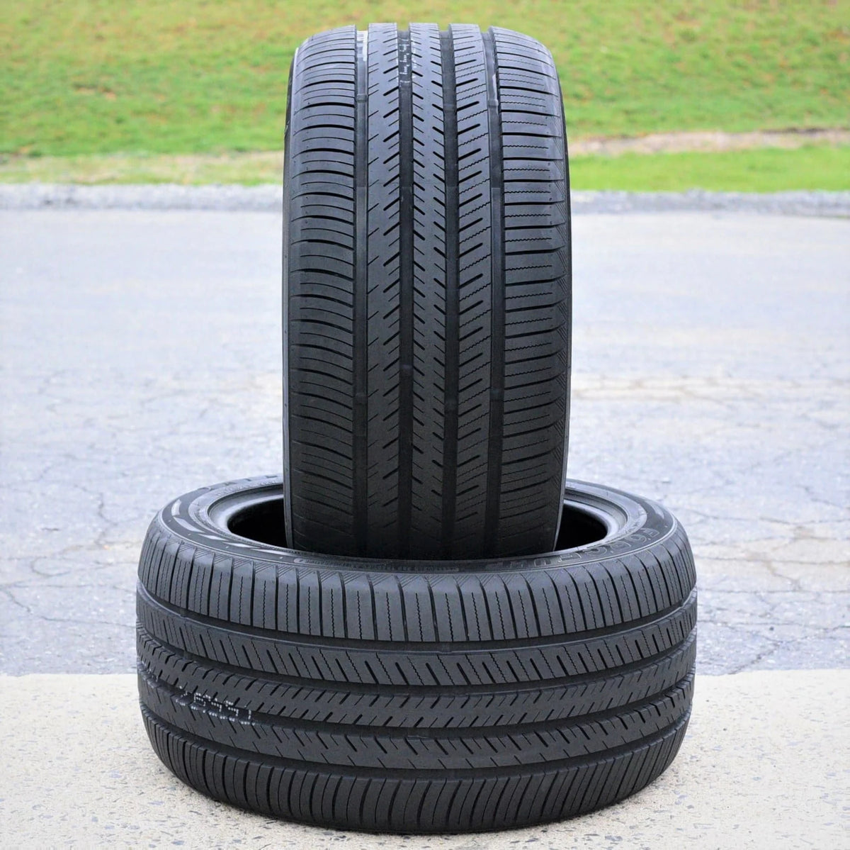 Atlas Tire Force UHP All-Season Tires, Set Of 4, 255/30R20 92W XL - Audi TTS Quattro Base 2016-23
