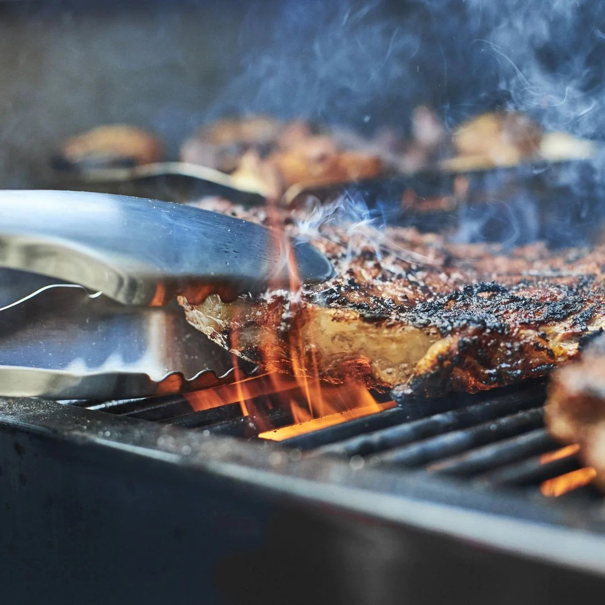 Weber SmokeFire EX6 Gen 2 36-Inch Wi-Fi Enabled Wood Fired Pellet Grill - 23510201