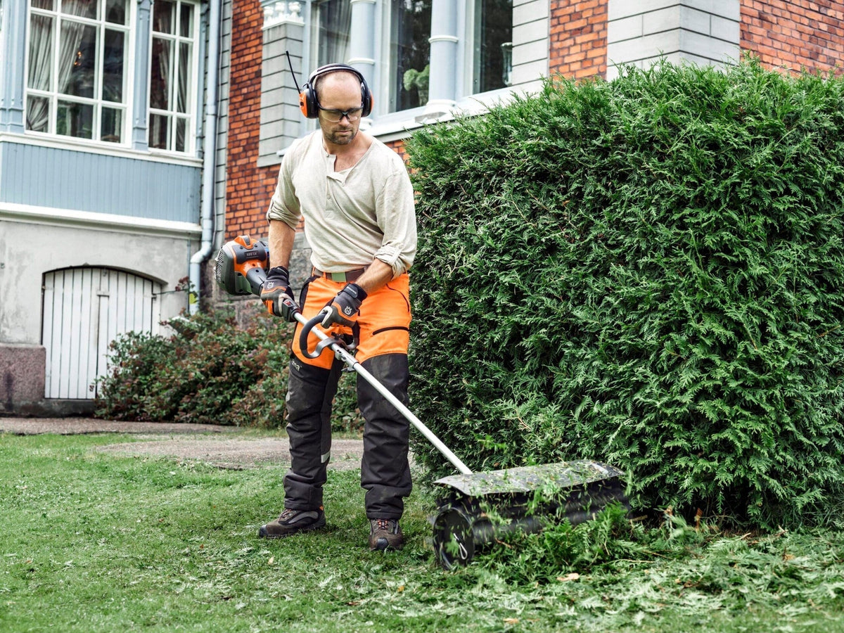 Husqvarna Straight Shaft Gas String Trimmer, 28-cc 2-Cycle, 20-in - 330LK 970545001